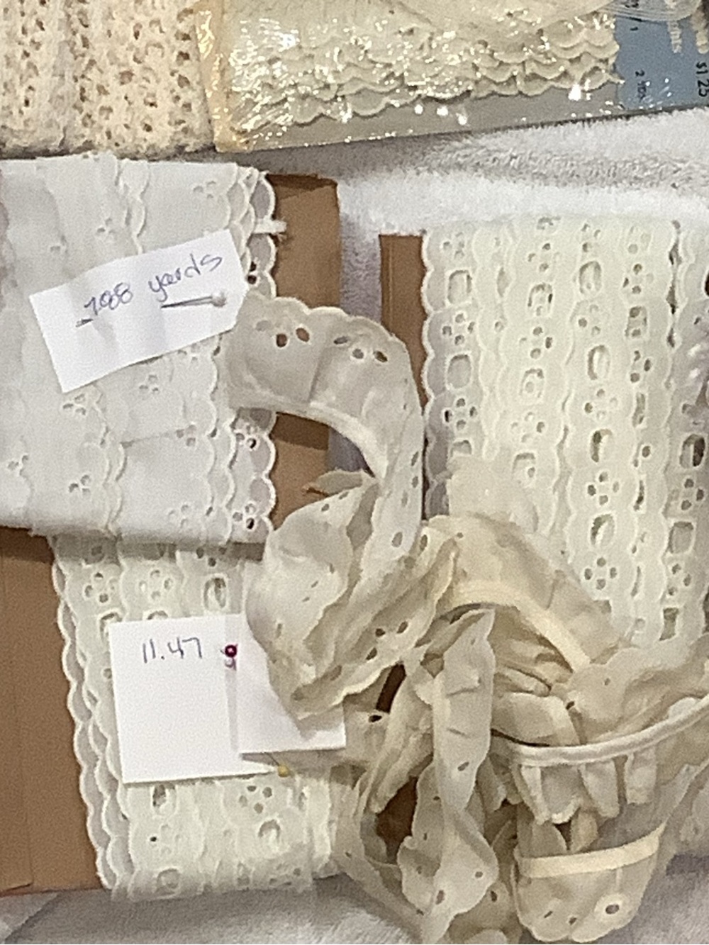 Mix Mega Lot 200+ Yards VTG Eyelet, Lace, Ribbons, Trims - Picture 3 of 15